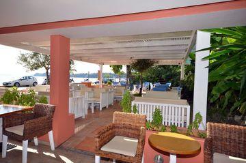 Sunrise Hotel Apartments Ипсос Экстерьер фото