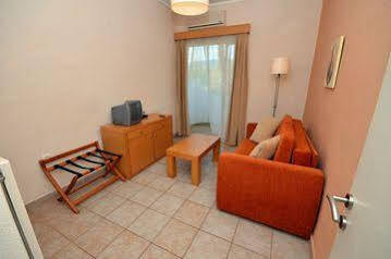 Sunrise Hotel Apartments Ипсос Экстерьер фото